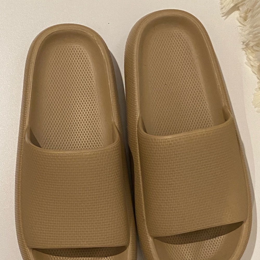 Beige Pillow sandals size 7.5